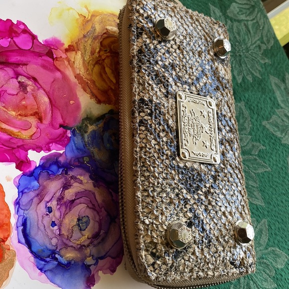 Revolution Wallet Animal Print - Picture 3 of 8